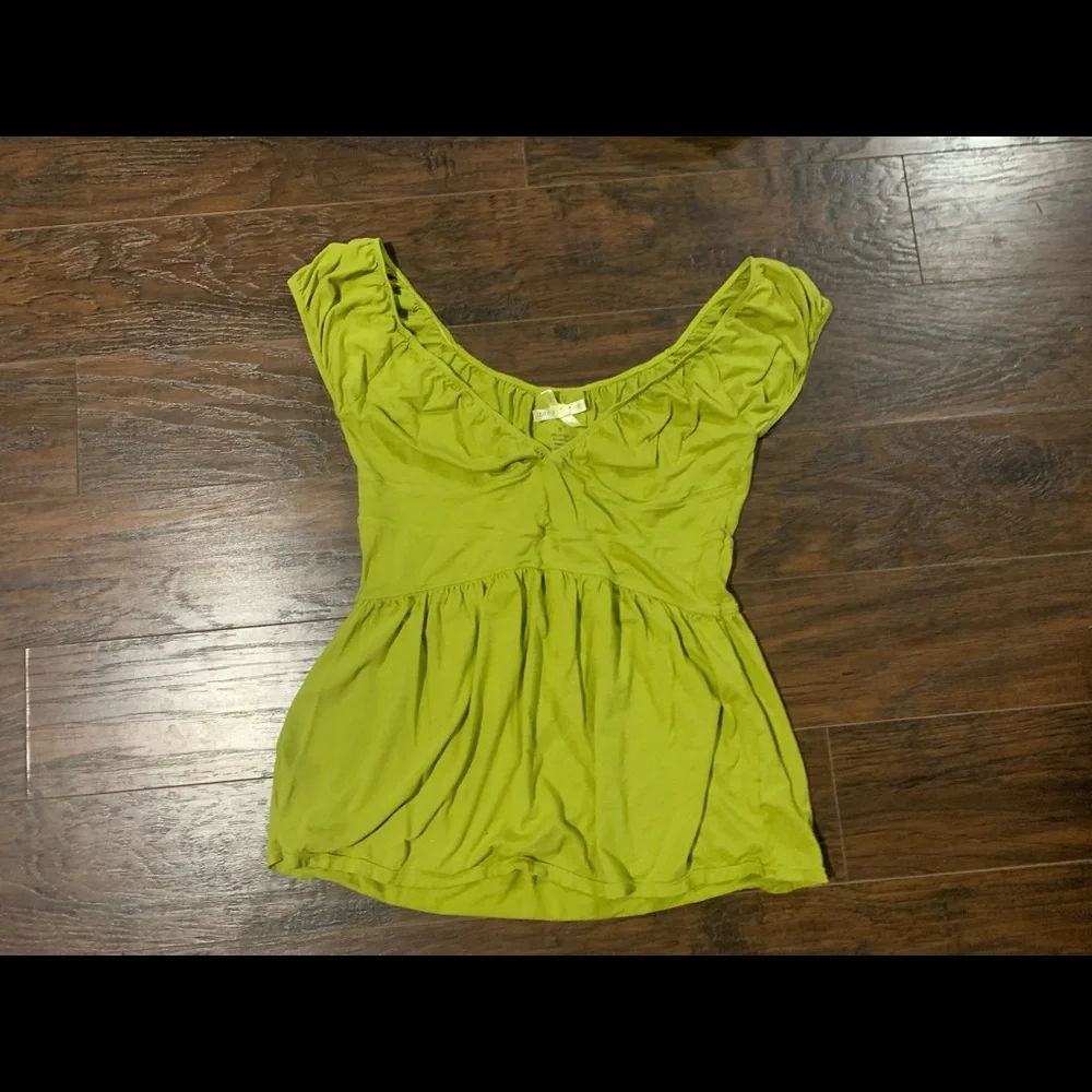 Zoey lime green capped sleeve top size medium - Picture 1 of 4